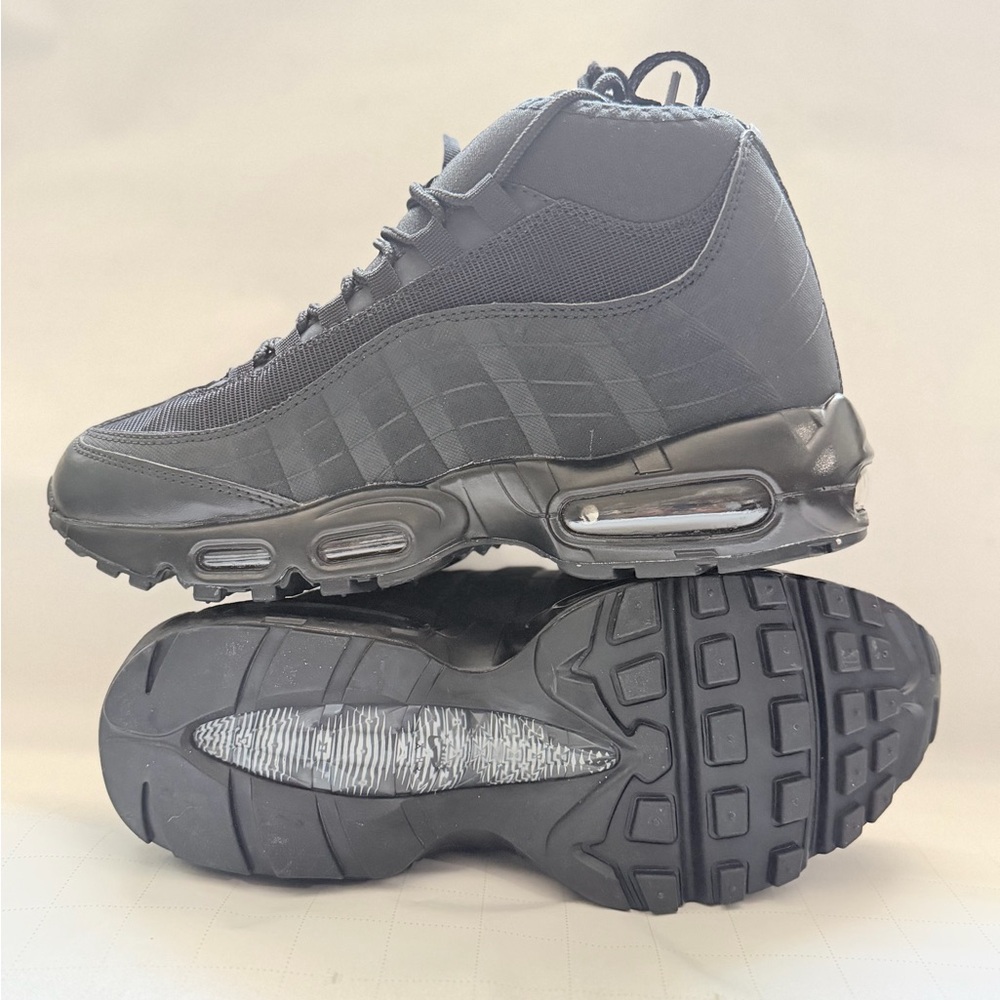 Nike Men's Black High-Top Air-Cushioned Sneakers - Picture 5 of 6